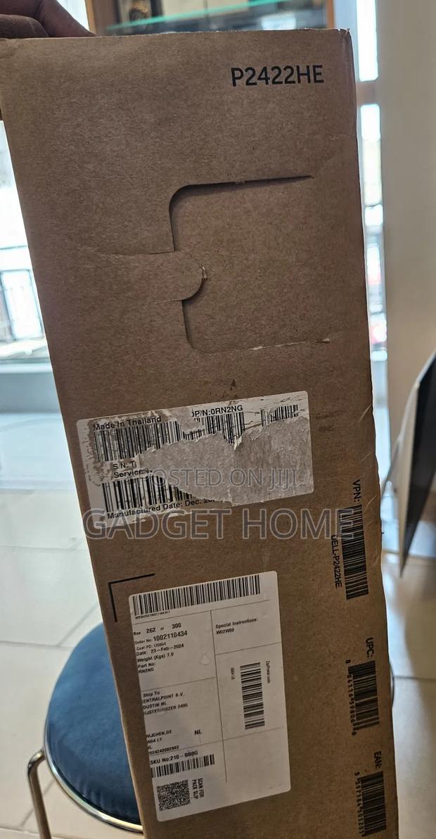 Dell 24 Usb-C Hub Monitor - P2422he · Photo 2