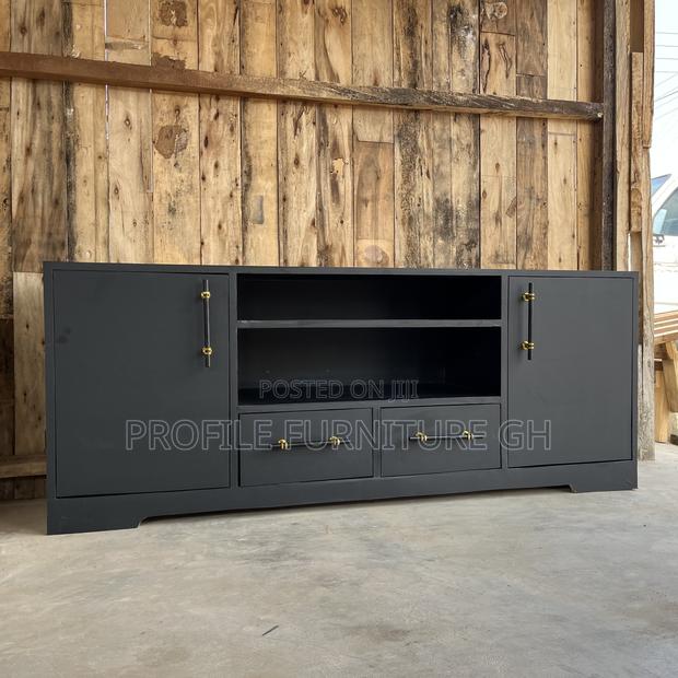 Chic Amzing Strong Tv Stand// Luxurious And Durable · Photo 1