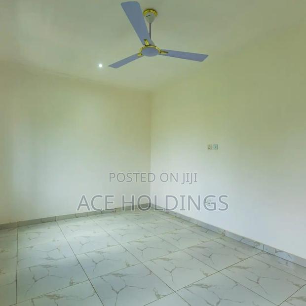 4bdrm Townhouse / Terrace in Achimota for rent · Photo 4
