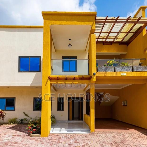 4bdrm Townhouse / Terrace in Achimota for rent · Photo 3