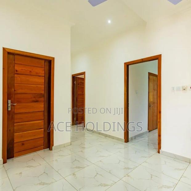 4bdrm Townhouse / Terrace in Achimota for rent · Photo 5