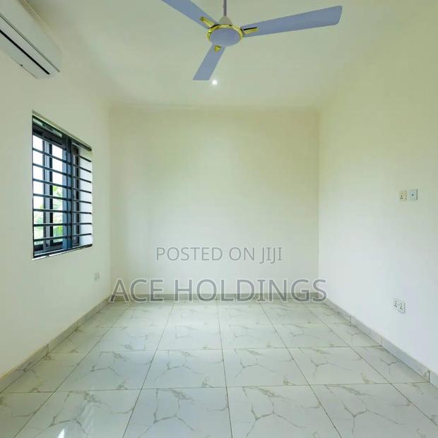 4bdrm Townhouse / Terrace in Achimota for rent · Photo 7