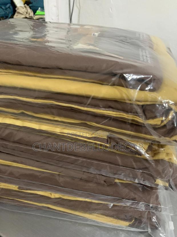 7 In 1 Brown And Yellow King Size Removable Duvet Set · Photo 3