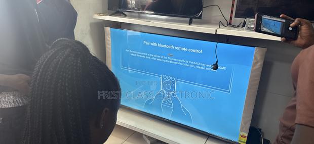 Smart 50 Digital Satellite Uhd Tv Brand New in Box Tv · Photo 3