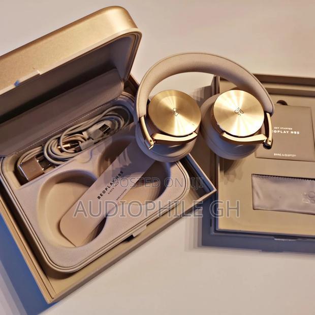 Bang Olufsen Beoplay H95 Noise Cancelling Headphones · Photo 2