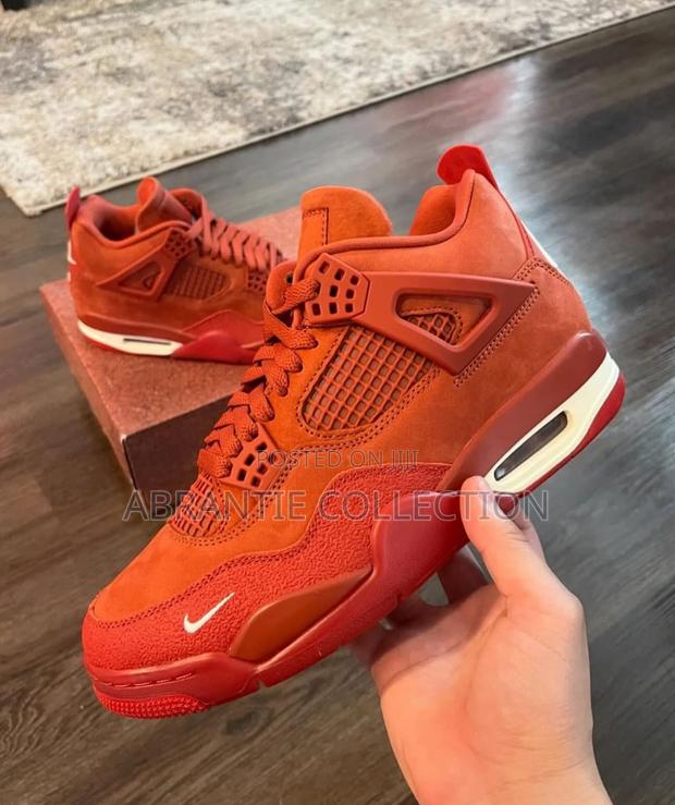 Air Jordan Retro 4 Brick by Brick · Photo 1