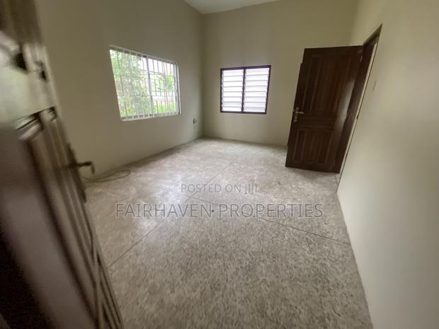 Space for Rent (5 Bedrooms) for Office, Restaurant · Photo 7