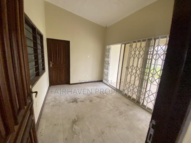 Space for Rent (5 Bedrooms) for Office, Restaurant · Photo 8