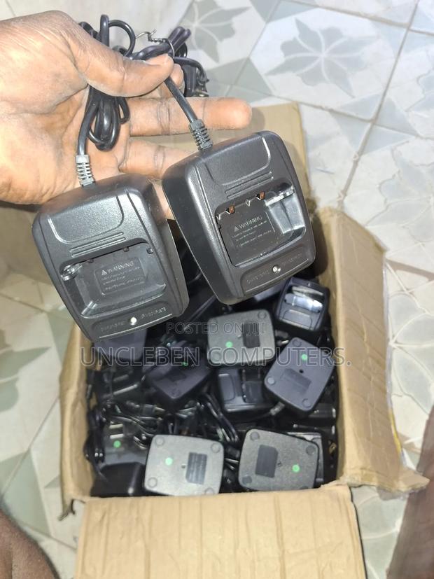 Walkie Talkie Charger · Photo 3