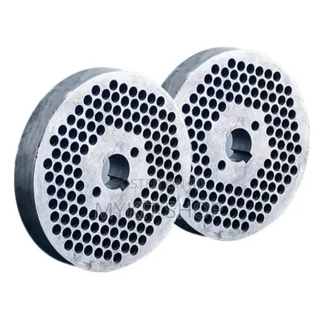 Feed Pellet Discs · Photo 1