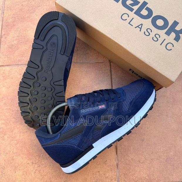 Reebok Classic Utility “Navy Blue” · Photo 1