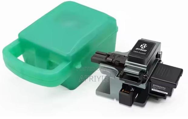 G8 Fiber Optic High Precision Cleaver Fiber Cutter · Photo 2
