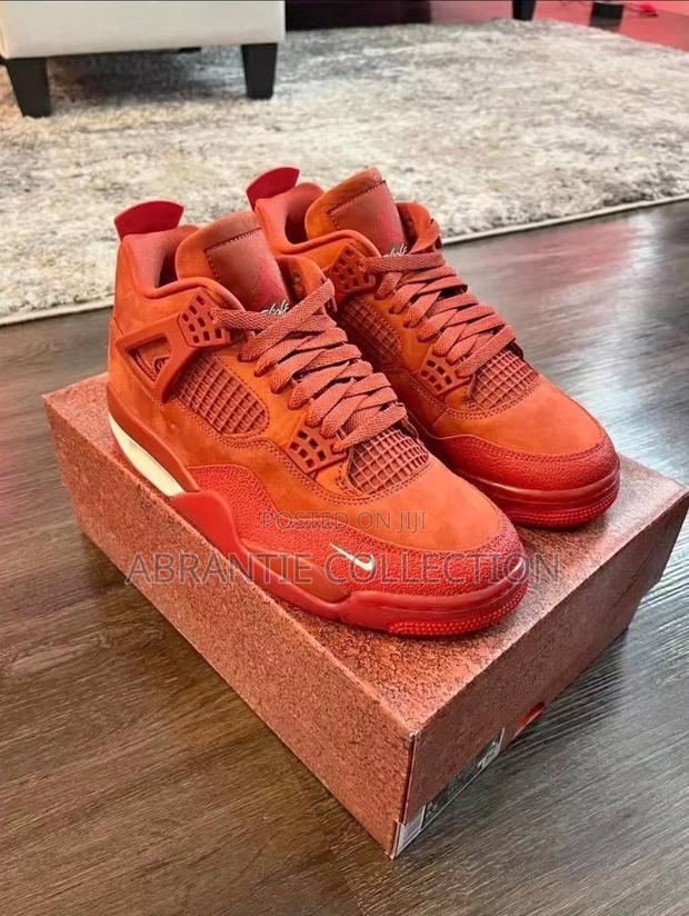 Air Jordan Retro 4 Brick by Brick · Photo 2