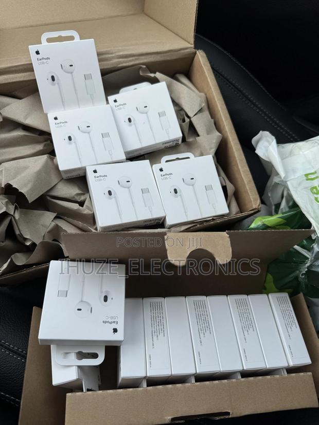 100% Genuine Apple Earpods (USB-C) - Latest Model · Photo 2
