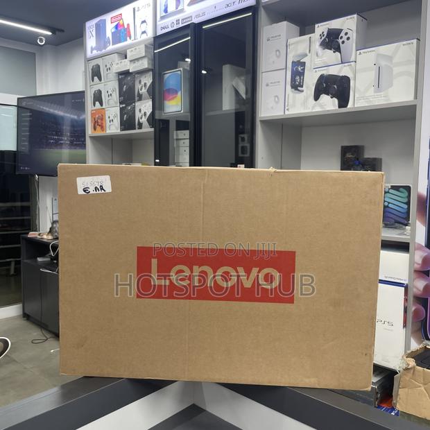 New Laptop Lenovo 16GB AMD Ryzen 5 SSD 512GB · Photo 2