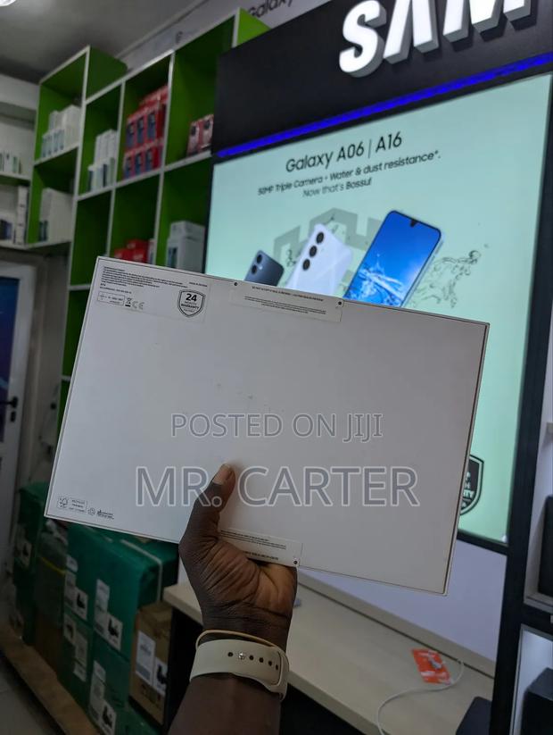 New Samsung Galaxy Tab S10 FE+ 256 GB Blue · Photo 2