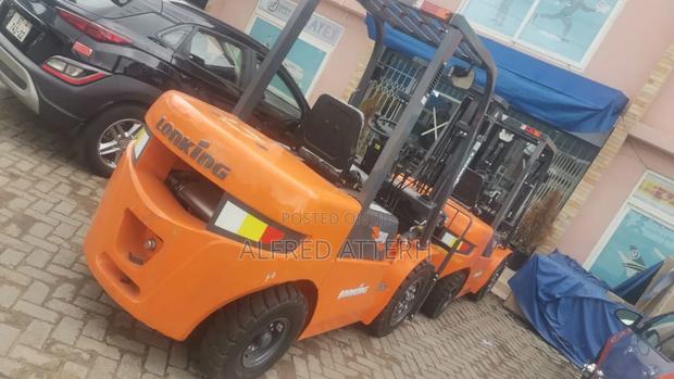 Forklif Machine 3 Tons 4 Meters · Photo 2