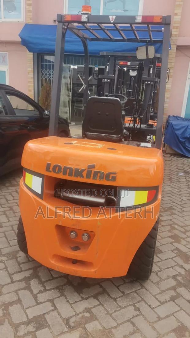 Forklif Machine 3 Tons 4 Meters · Photo 3