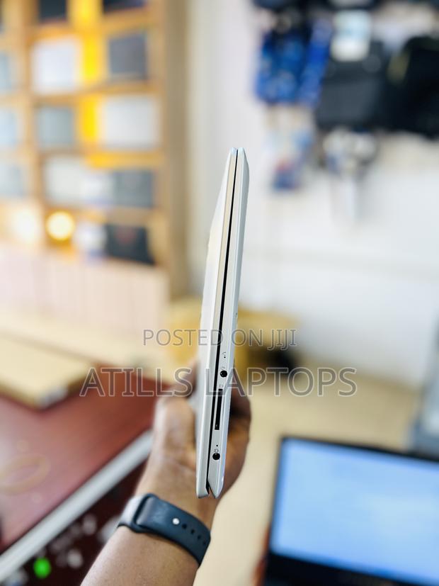 Laptop Lenovo Yoga 710 8GB Intel Core I7 SSD 512GB · Photo 3