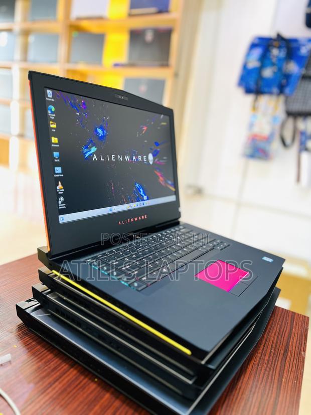 Laptop Alienware M15 R3 16GB Intel Core I7 HDD+SSD 1.5T · Photo 2