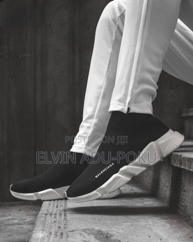Balenciaga Knit Speed Trainer “ Black / White” · Photo 2