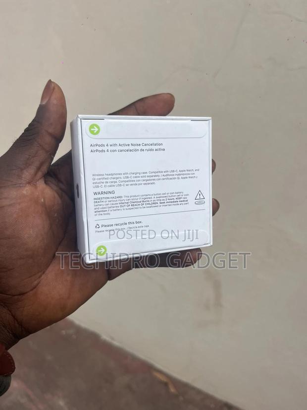 Apple Airpods Actively Noise Cancellation Sealed · Photo 3