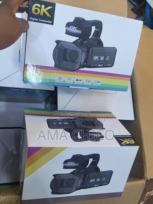 Digital Camera · Photo 3