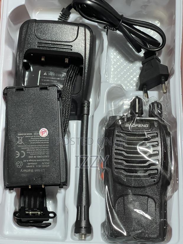 Baofeng Walkie Talkie · Photo 2
