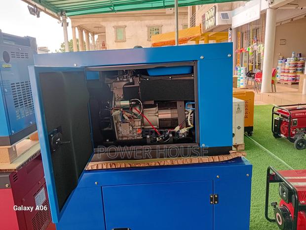 Perkins Diesel Generator 15kva Blue · Photo 1