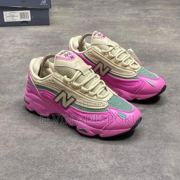 New Balance Real Pink Sandstone · Photo 1