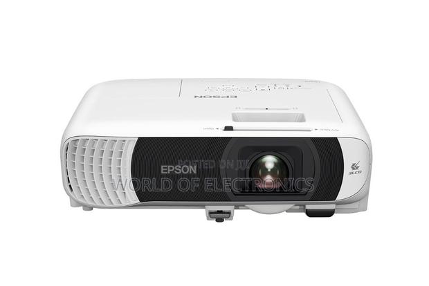 Epson Projector Eb-W55 4000 Lumens · Photo 1