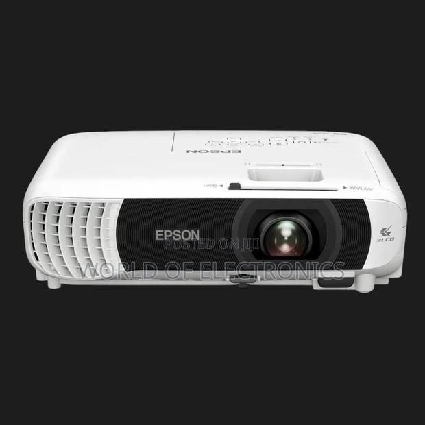 Epson Projector Eb-W55 4000 Lumens · Photo 2