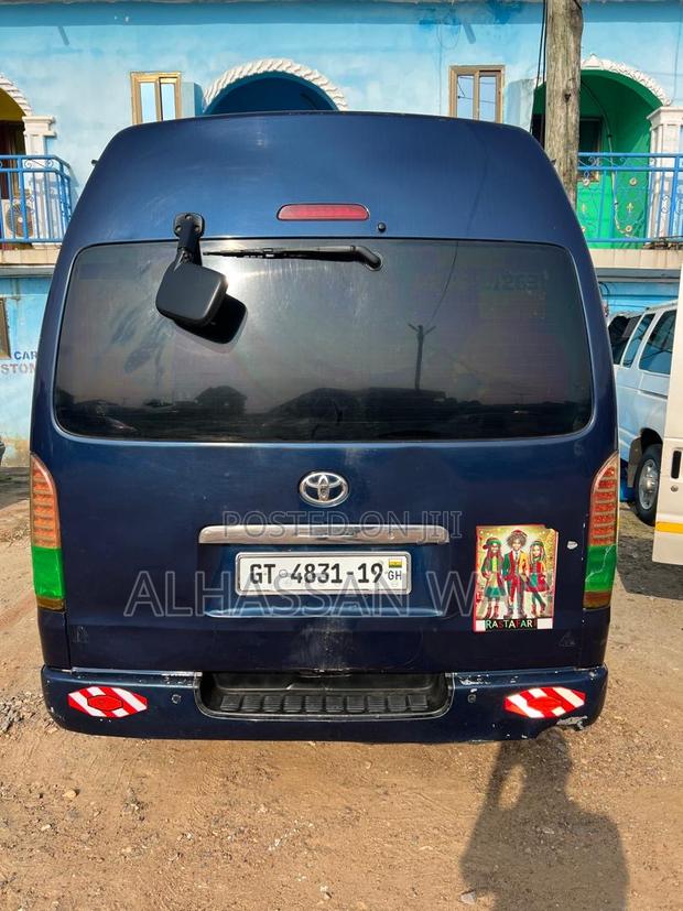 Toyota HiAce 2010 Blue · Photo 6