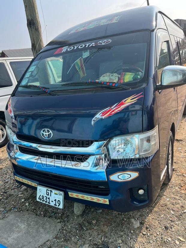 Toyota HiAce 2010 Blue · Photo 3
