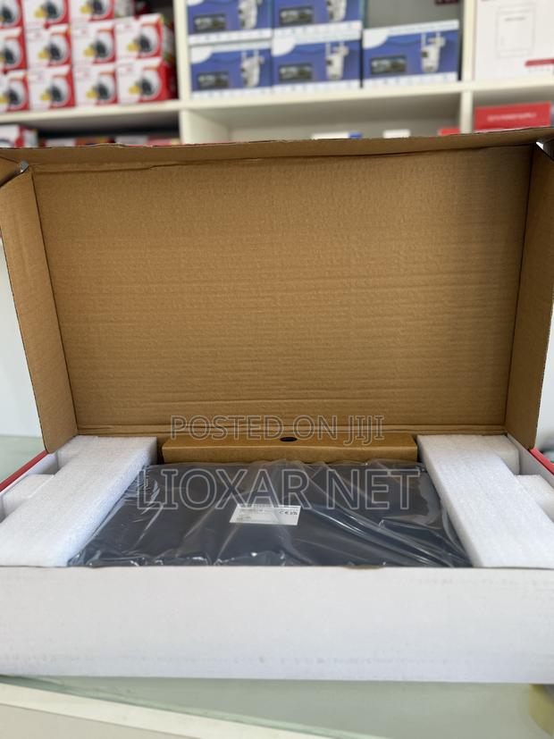 Hikvision 16ports Poe Switch · Photo 5