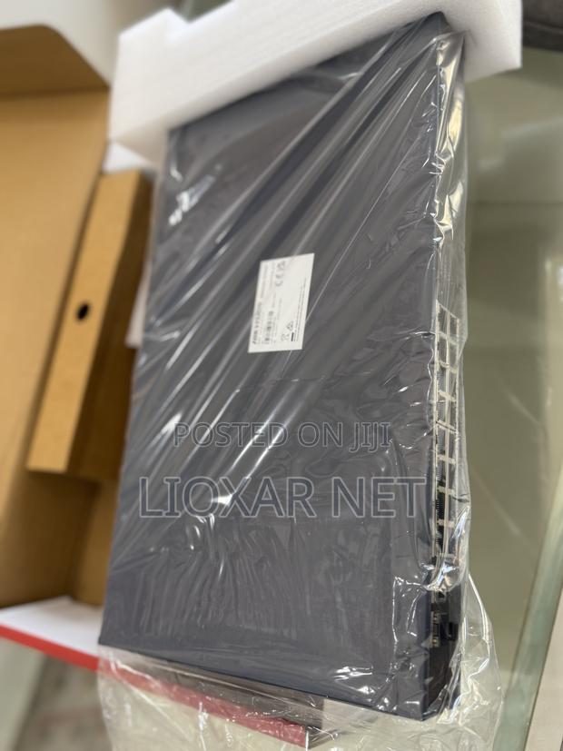 Hikvision 16ports Poe Switch · Photo 3