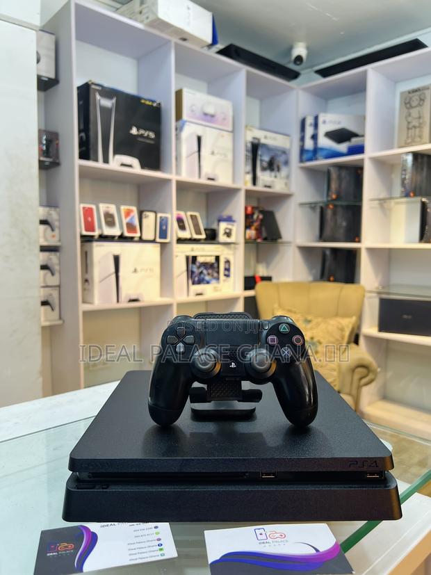 Fairly Used Ps4 With 6 Latest Games · Photo 3