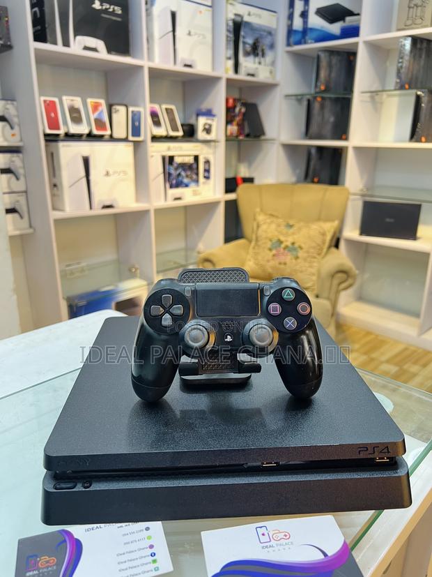 Fairly Used Ps4 With 6 Latest Games · Photo 4