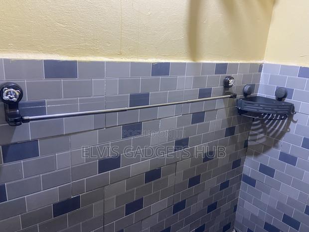 Suction Adjustable Towel Holder · Photo 3