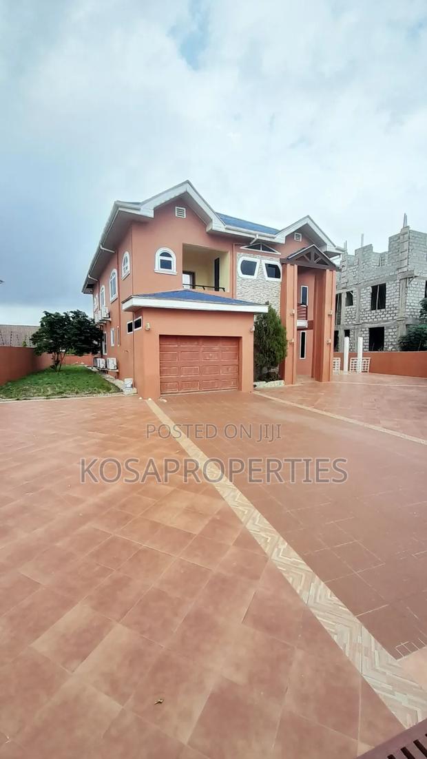 5bdrm House in Adjiringanor West, Adjiriganor for sale · Photo 1