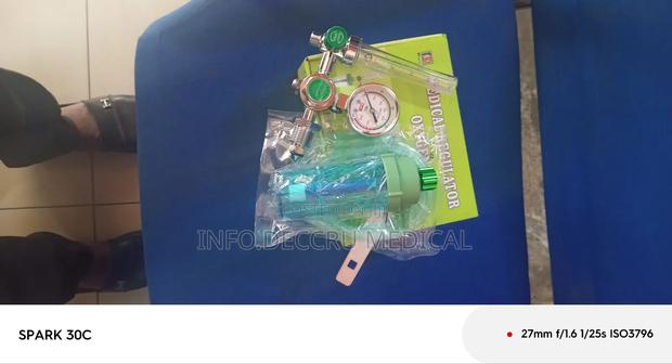 Oxygen Cylinder 40.5l With Trolley and Flowmeter · Photo 2