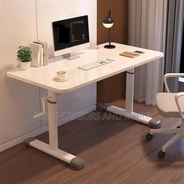 Computer Desk(Manual Crank
) · Photo 1