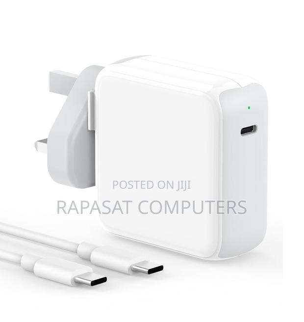 Apple Macbook 20v 1.5a 29w Type C Adapter · Photo 1
