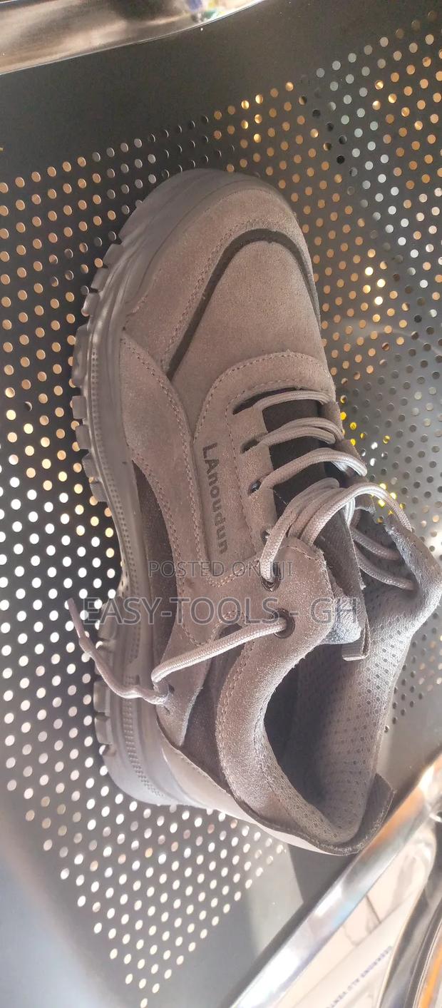Safety Shoes · Photo 4