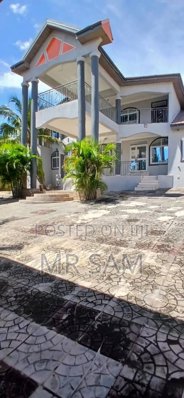 20bdrm House in Sam Properties, West Hills Mall Area for rent · Photo 1