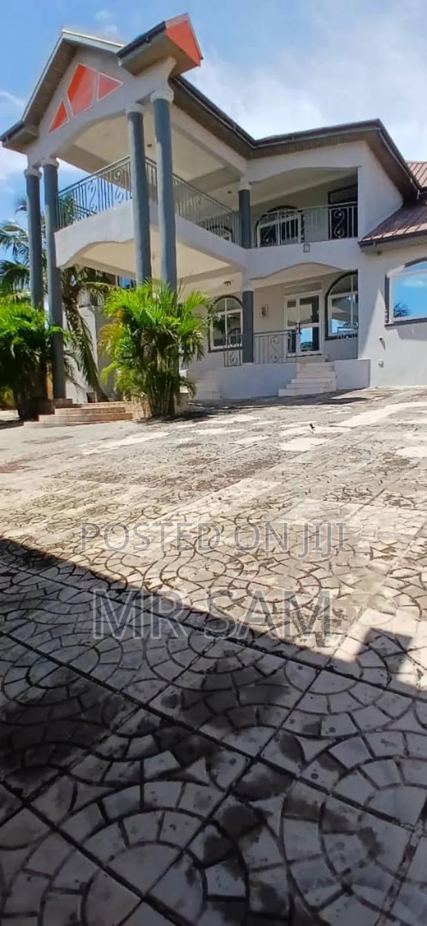 20bdrm House in Sam Properties, West Hills Mall Area for rent · Photo 2