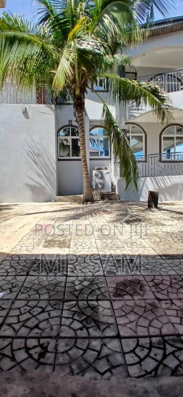 20bdrm House in Sam Properties, West Hills Mall Area for rent · Photo 4