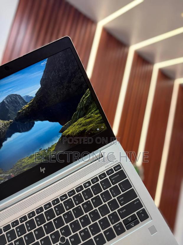 Laptop HP EliteBook 735 G6 16GB AMD Ryzen 7 SSD 256GB · Photo 4