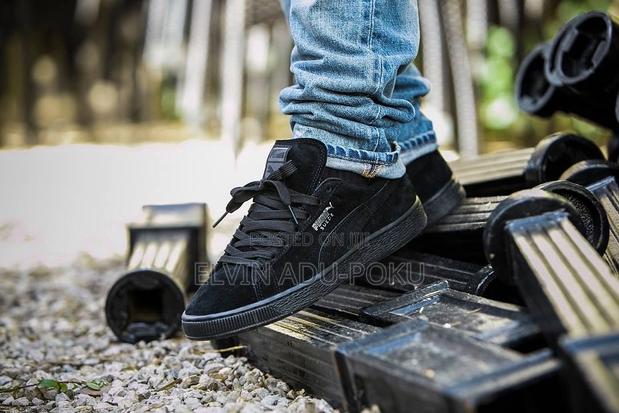 Puma Suede Classic "Triple Black" · Photo 2