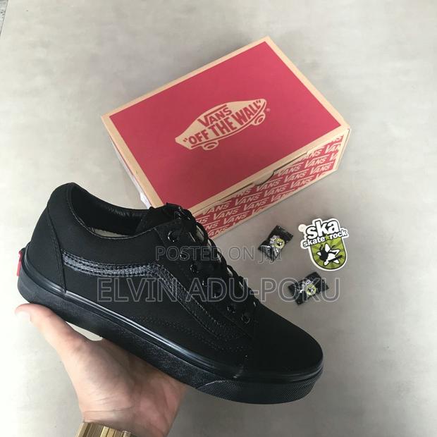 Vans Old Skool "Triple Black Canvas" · Photo 1